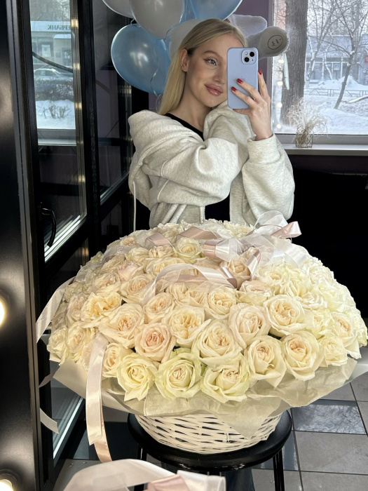 101 Роза С Эвкалиптом